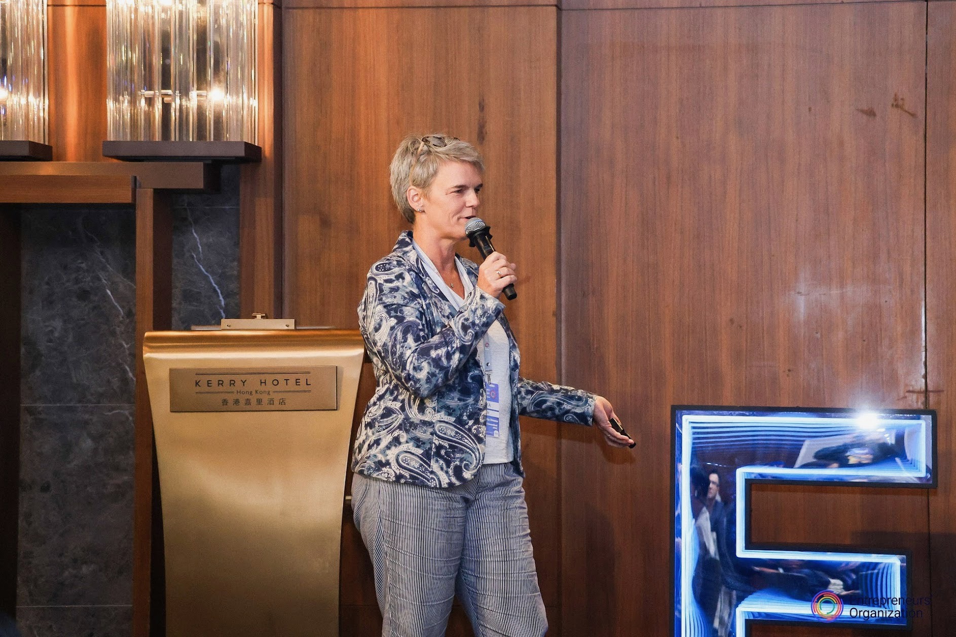 Ivanka Menken facilitating a leadership workshop